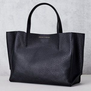 Ampersand as Apostrophe Sideways Tote / Black Buffalo
